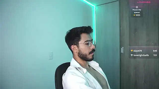 dam0n fr0st online show from December 23, 2024, 8:33 am