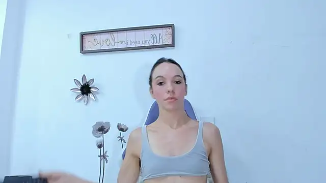 AnneGagner online show from January 6, 2025, 9:00 pm