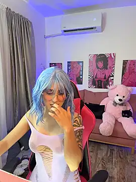 annieesweett online show from July 1, 2026, 9:26 pm