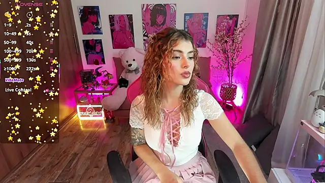 annieesweett online show from July 8, 2026, 7:47 pm