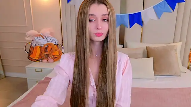 MarybethSnow online show from October 3, 2025, 5:36 pm