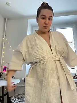 SuzieMurray online show from February 13, 2026, 8:25 am