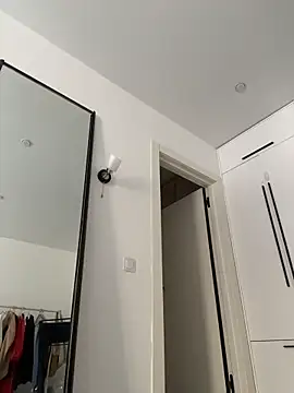 SuzieMurray online show from February 5, 2026, 8:21 am