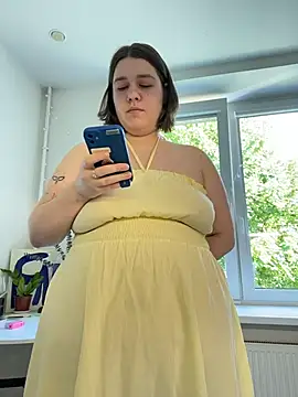 SuzieMurray online show from July 12, 2026, 8:15 am