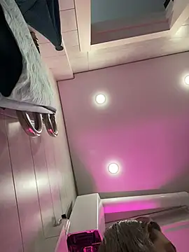 SuzieMurray online show from March 21, 2026, 8:41 am