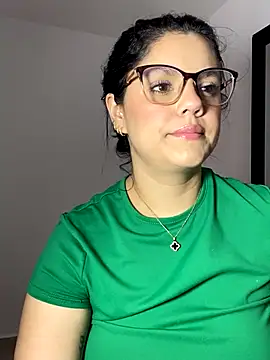 kimberlyhills1 online show from October 21, 2025, 7:35 pm