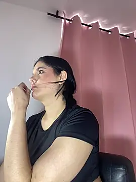 Snapshot of kimberlyhills1 chatting on April 18, 2026, 7:58 pm kimberlyhills1 online show from April 18, 2026, 7:58 pm