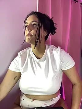 Snapshot of kimberlyhills1 chatting on May 4, 2026, 3:59 pm kimberlyhills1 online show from May 4, 2026, 3:59 pm