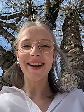 Snapshot of CaseyStar chatting on March 13, 2025, 9:43 am CaseyStar online show from March 13, 2025, 9:43 am