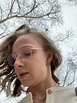 Snapshot of CaseyStar chatting on March 14, 2025, 9:24 am CaseyStar online show from March 14, 2025, 9:24 am