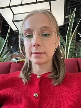 Snapshot of CaseyStar chatting on March 22, 2025, 9:34 am CaseyStar online show from March 22, 2025, 9:34 am