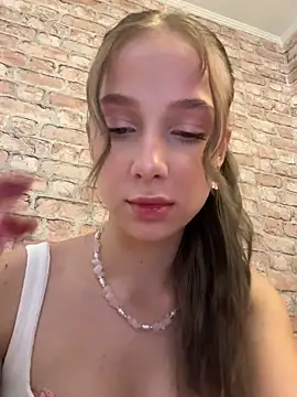 Snapshot of CaseyStar chatting on November 15, 2025, 1:37 pm CaseyStar online show from November 15, 2025, 1:37 pm