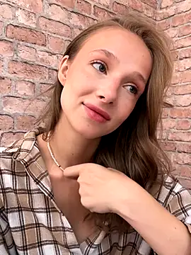 Snapshot of CaseyStar chatting on September 28, 2025, 12:56 pm CaseyStar online show from September 28, 2025, 12:56 pm