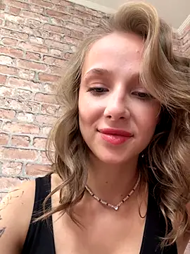 Snapshot of CaseyStar chatting on September 10, 2025, 12:48 pm CaseyStar online show from September 10, 2025, 12:48 pm