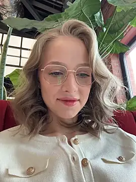 Snapshot of CaseyStar chatting on March 20, 2025, 9:48 am CaseyStar online show from March 20, 2025, 9:48 am