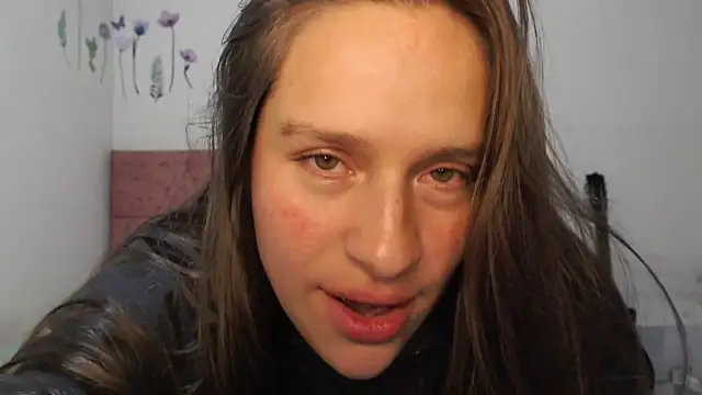 Snapshot of Serenity chatting on May 1, 2026, 2:05 am Serenity online show from May 1, 2026, 2:05 am