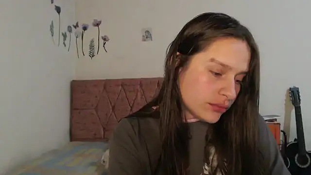 Snapshot of Serenity chatting on May 3, 2026, 1:33 am Serenity online show from May 3, 2026, 1:33 am