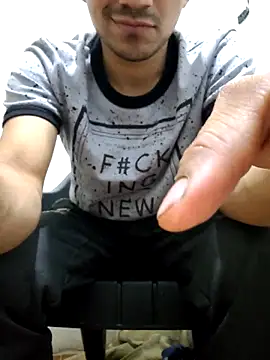 charlesss19 online show from November 9, 2025, 10:25 pm