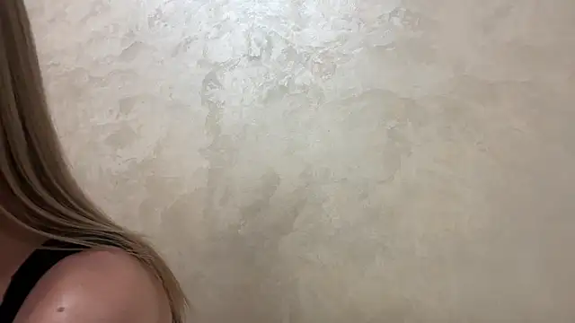 CaitlinaJayne23 online show from February 26, 2026, 4:56 am