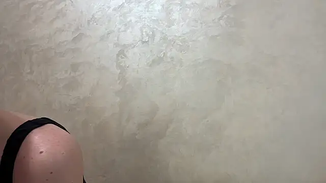 CaitlinaJayne23 online show from April 24, 2026, 3:41 am