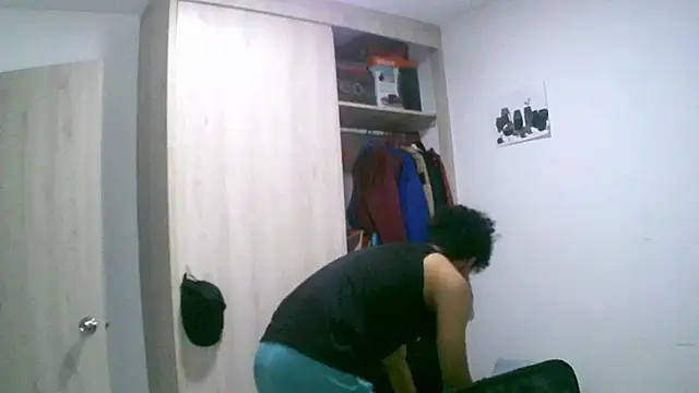 sexy diamante  online show from February 8, 2026, 2:42 am