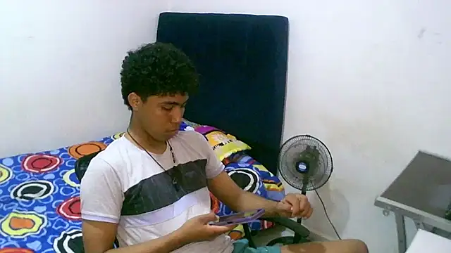 sexy diamante  online show from September 18, 2025, 10:46 pm