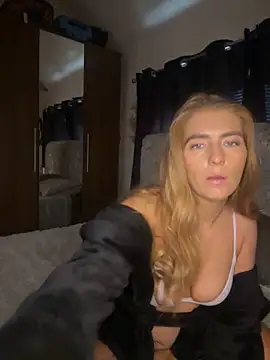 Summer Paige online show from January 12, 2025, 1:37 pm