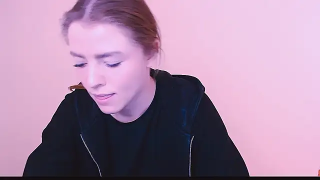 MissOliviaa  online show from February 10, 2025, 11:25 am