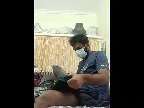 Snapshot of nick05inch chatting on December 20, 2025, 7:33 am nick05inch online show from December 20, 2025, 7:33 am