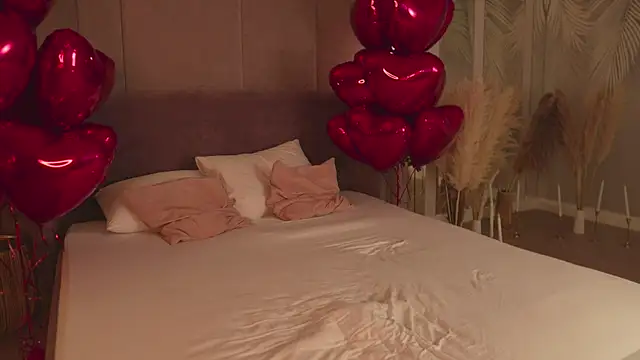 Snapshot of Smiley_Mia chatting on February 10, 2026, 5:06 am Smiley Mia online show from February 10, 2026, 5:06 am