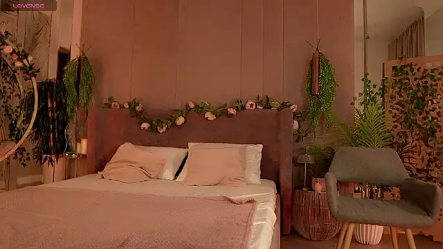 Smiley Mia online show from October 16, 2025, 5:16 am