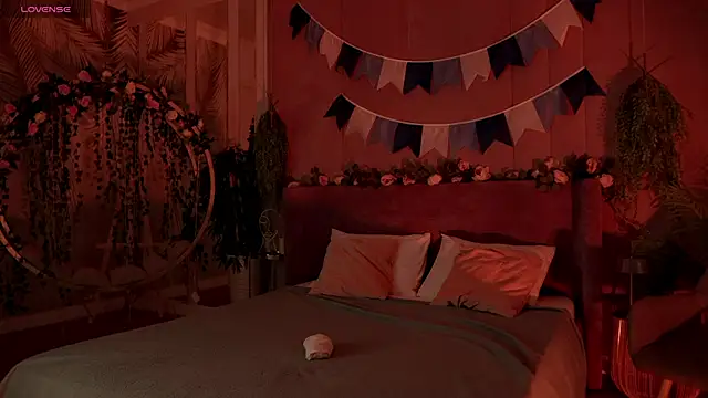 Smiley Mia online show from September 30, 2025, 5:35 am