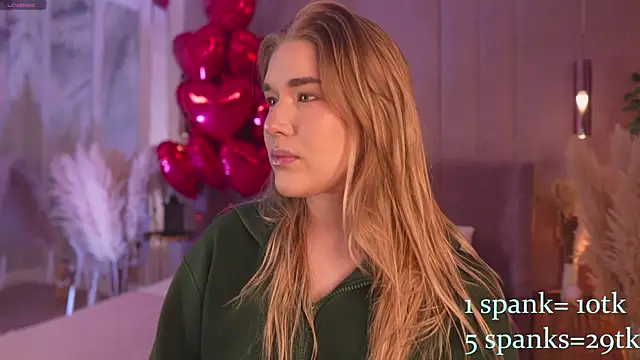 Snapshot of Smiley_Mia chatting on February 23, 2026, 5:09 am Smiley Mia online show from February 23, 2026, 5:09 am