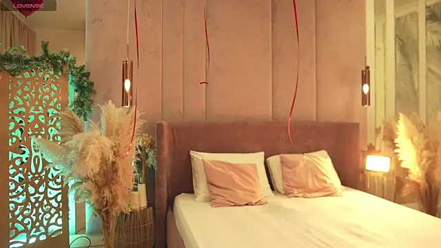 Snapshot of Smiley_Mia chatting on March 18, 2026, 5:10 am Smiley Mia online show from March 18, 2026, 5:10 am