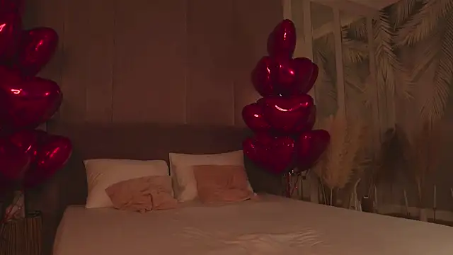 Snapshot of Smiley_Mia chatting on February 9, 2026, 5:05 am Smiley Mia online show from February 9, 2026, 5:05 am