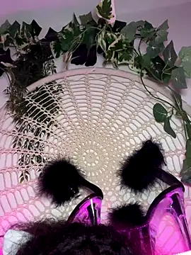 AlyssaHottv  online show from November 28, 2025, 11:16 pm