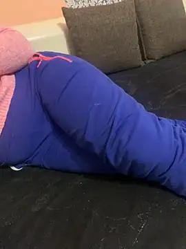 lora19922 online show from December 29, 2024, 9:30 pm