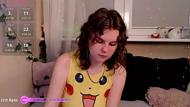 Snapshot of Moona_xx chatting on December 4, 2025, 8:30 pm Moona xx online show from December 4, 2025, 8:30 pm