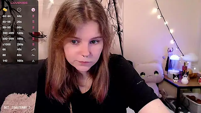 Snapshot of Moona_xx chatting on January 28, 2025, 10:12 pm Moona xx online show from January 28, 2025, 10:12 pm