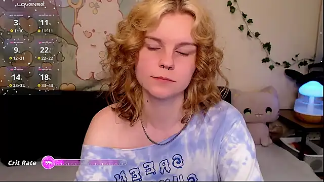 Snapshot of Moona_xx chatting on April 24, 2026, 10:45 pm Moona xx online show from April 24, 2026, 10:45 pm