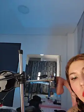 hade cute online show from July 9, 2026, 3:22 pm