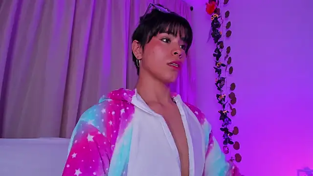 Little michell online show from October 8, 2025, 2:24 am