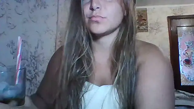 Evasapples online show from July 16, 2026, 9:28 am