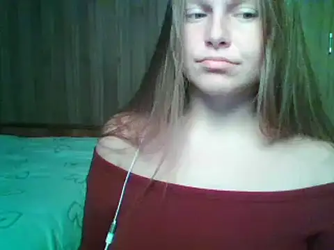 Evasapples online show from October 15, 2025, 6:16 pm