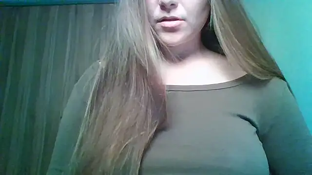 Evasapples online show from June 26, 2026, 1:17 pm