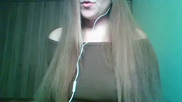 Evasapples online show from April 30, 2026, 8:57 pm