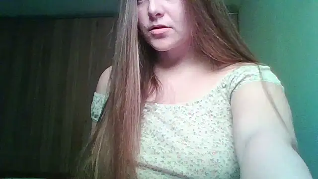 Evasapples online show from May 5, 2026, 10:57 pm