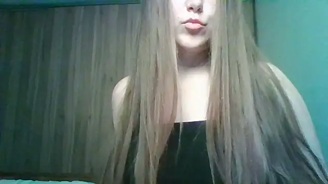 Evasapples online show from May 24, 2026, 7:58 pm