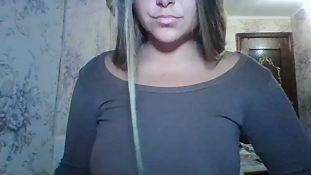 Evasapples online show from July 25, 2026, 5:41 pm