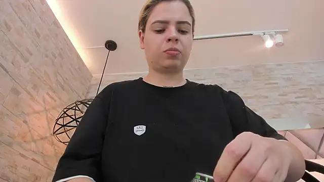 dorothy vegga online show from January 14, 2026, 3:43 am